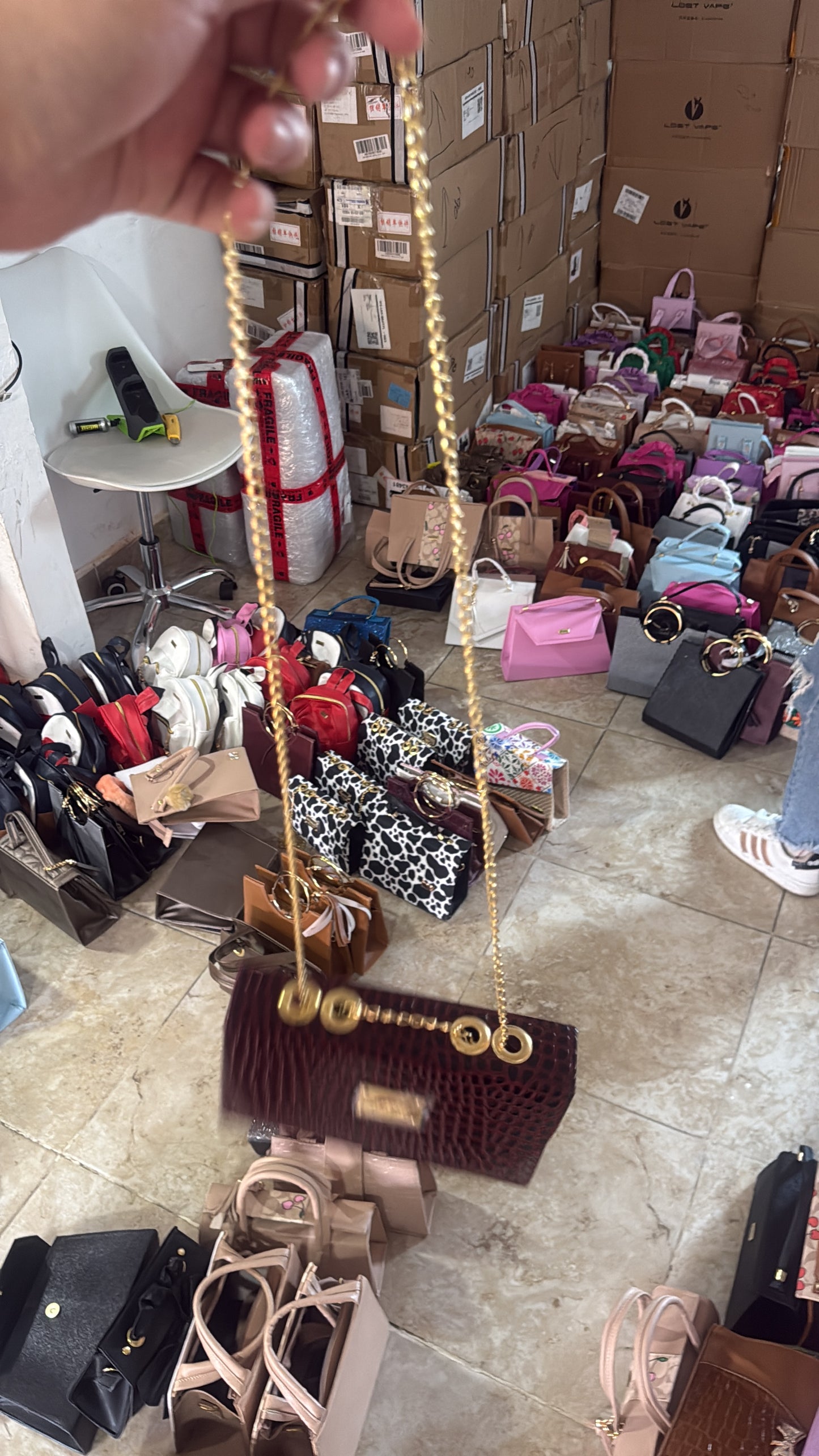 50 bolsas de mujer con correa
