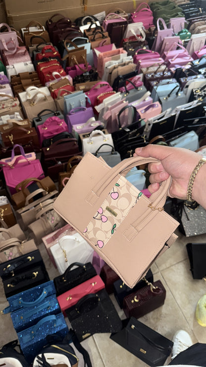 50 bolsas de mujer con correa